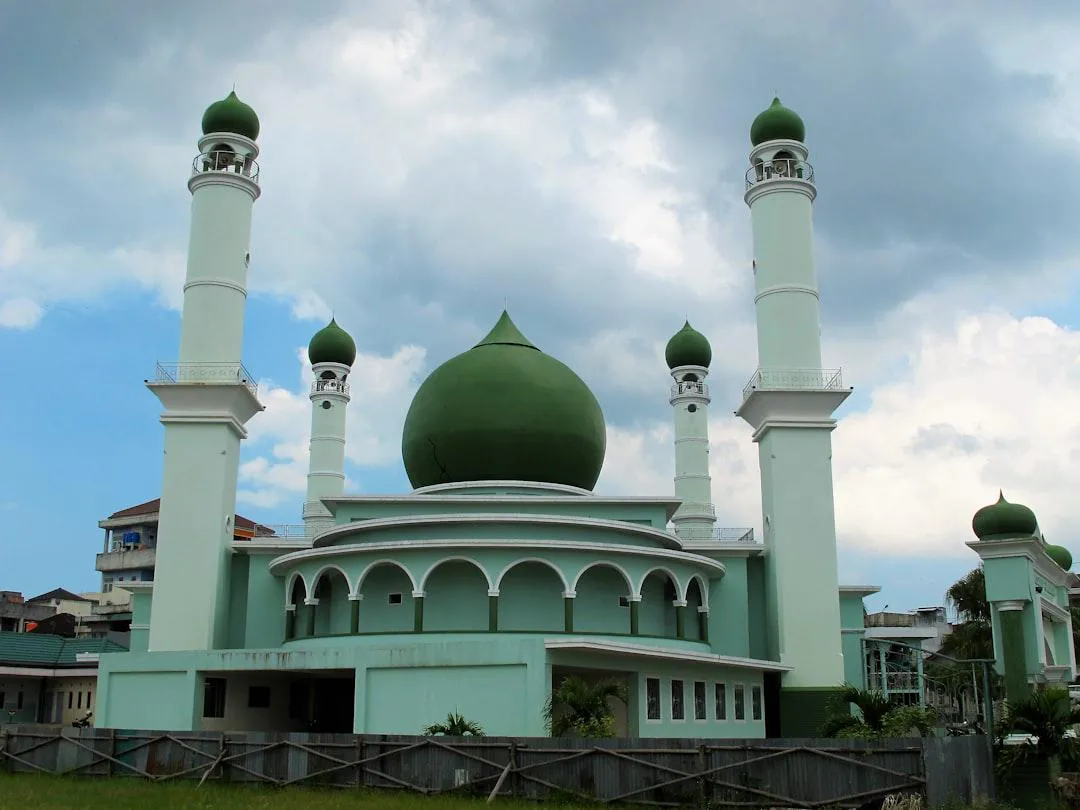 Membumikan Akhlak Nabi di Tengah Krisis Keteladanan