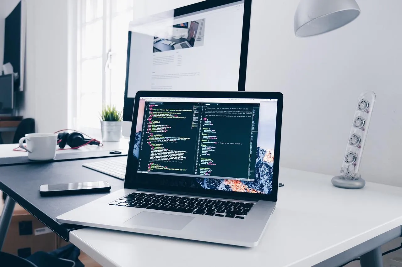 8 Praktik Laravel Modern yang Wajib Kamu Coba di 2025